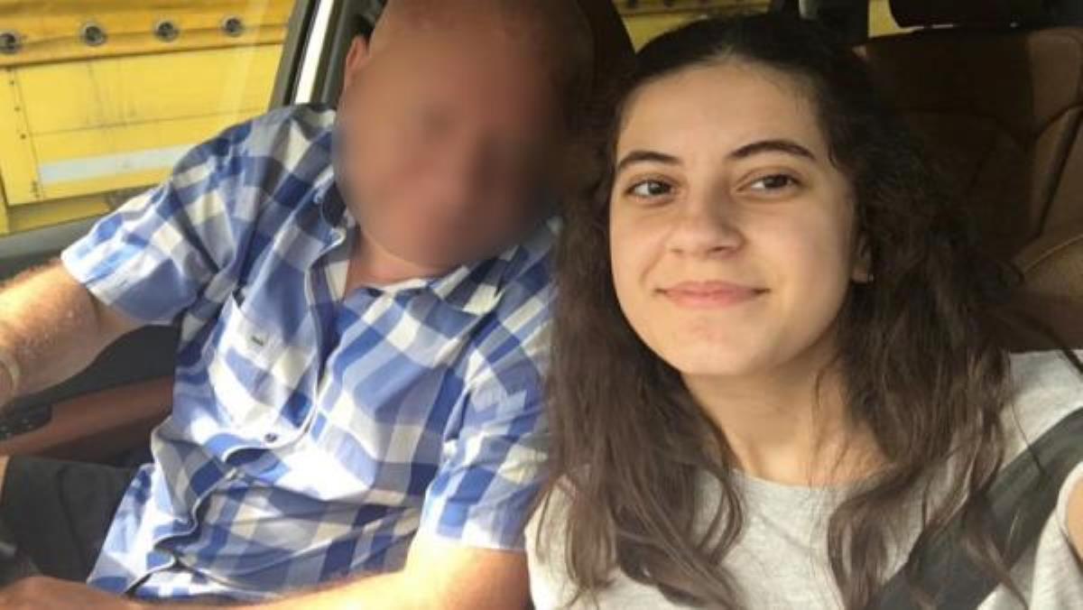 Doktor olabilmek için babasına dava açtı