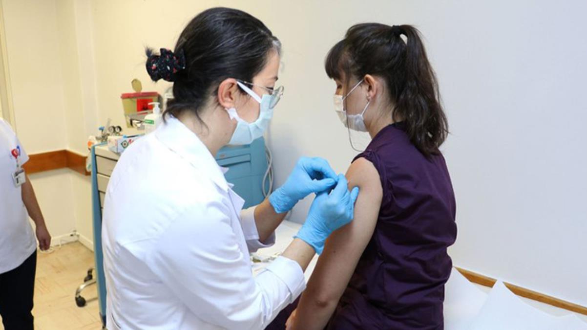 Türkiye'de toplam aşı miktarı 20 milyonu aştı