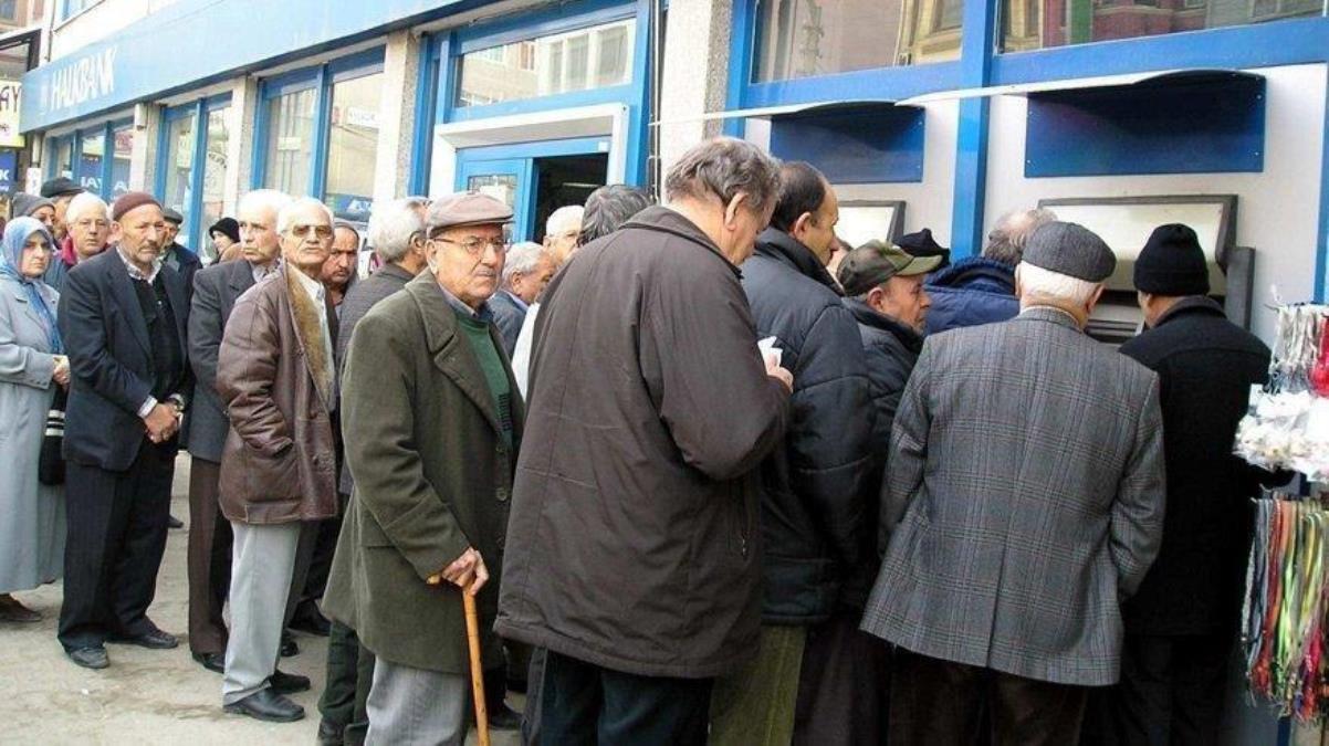 Milyonlarca emekliyi ilgilendiren flaş karar!