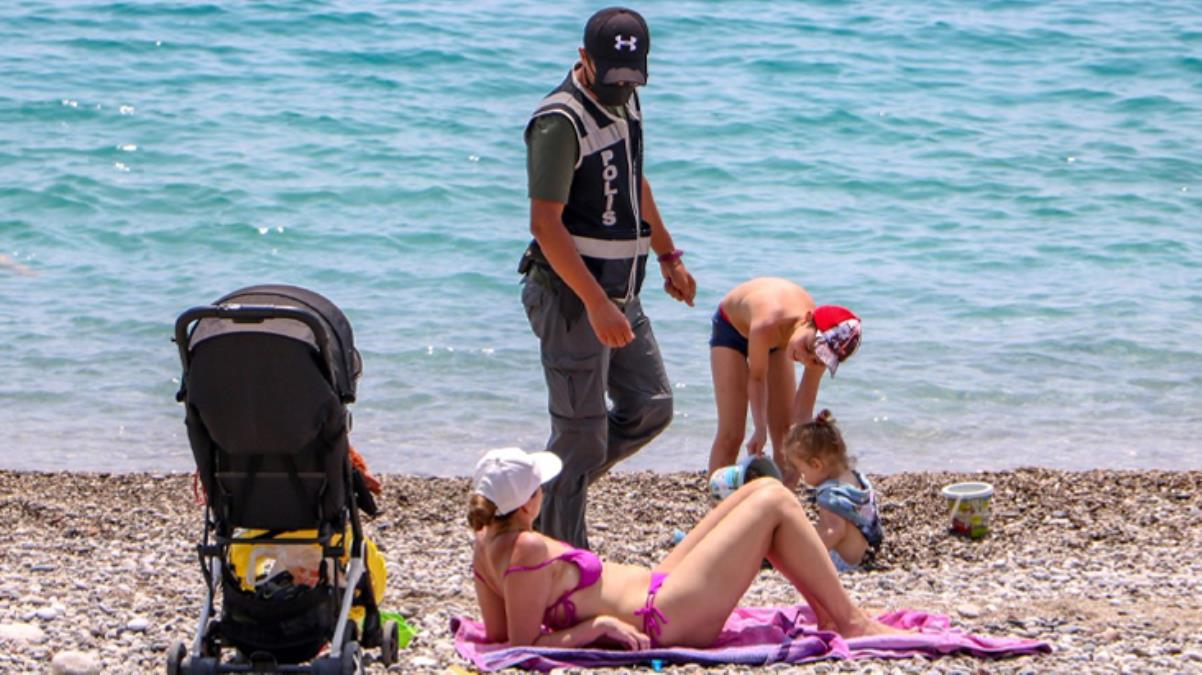 Sokağa çıkma kısıtlamasında sahiller turistlere kaldı!