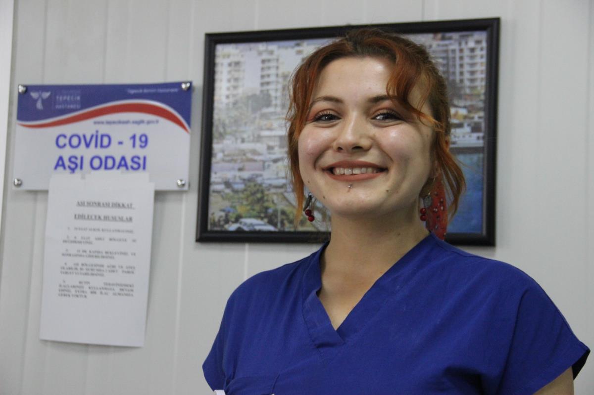 İşte 1 günde 224 kişiye aşı yapan Sabire hemşire