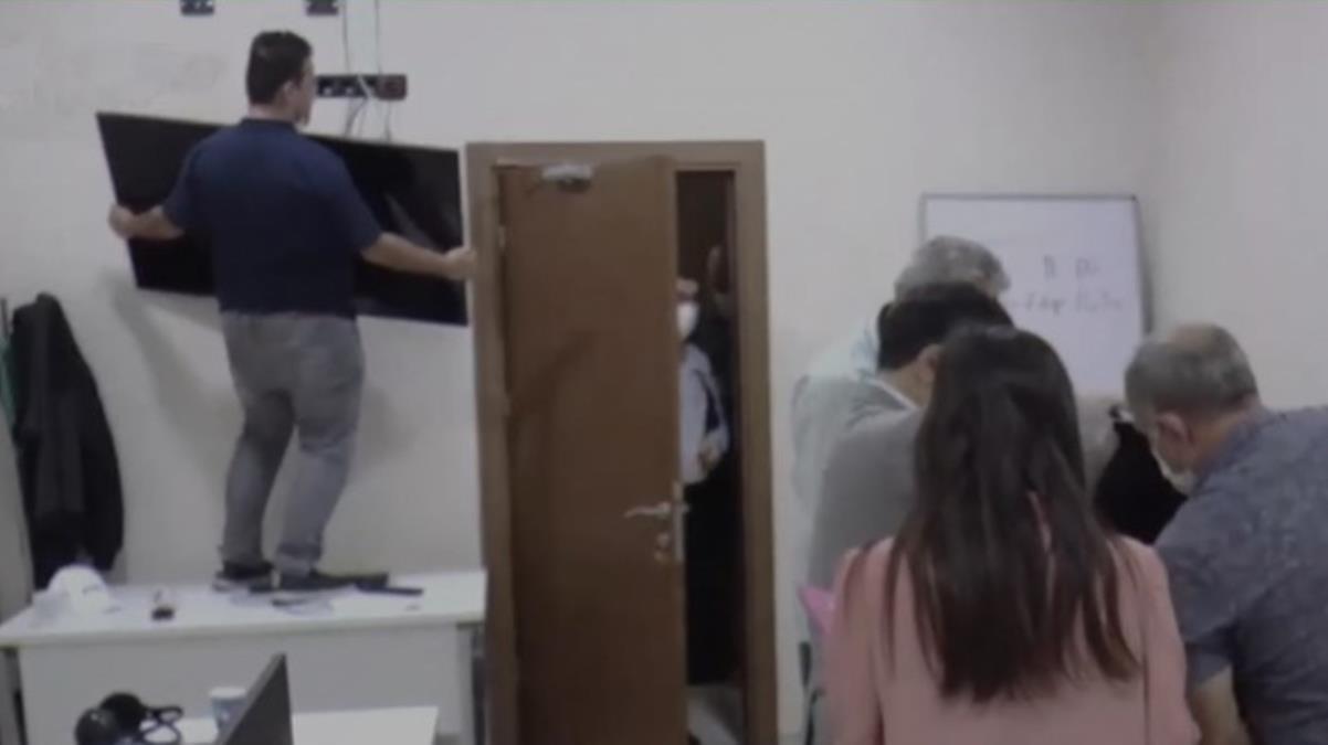 Ekrem İmamoğlu Akit TV'ye haciz koydurdu