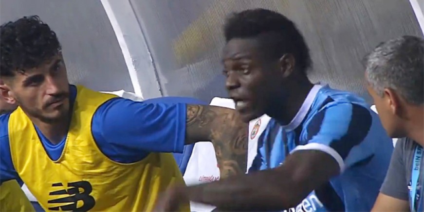 Balotelli öfkeden deliye döndü!