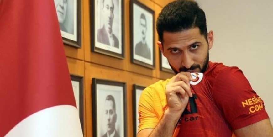 Galatasaray Emre Akbaba'yı gönderiyor