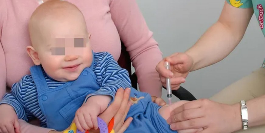 Bebeğe koronavirüs aşısı iddiasında yeni gelişme