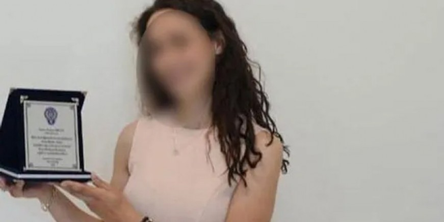 Ödüllü kadın polis uyuşturucuyla yakalandı