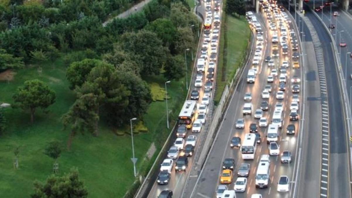 Okullar açıldı İstanbul'da çile tekrar başladı!