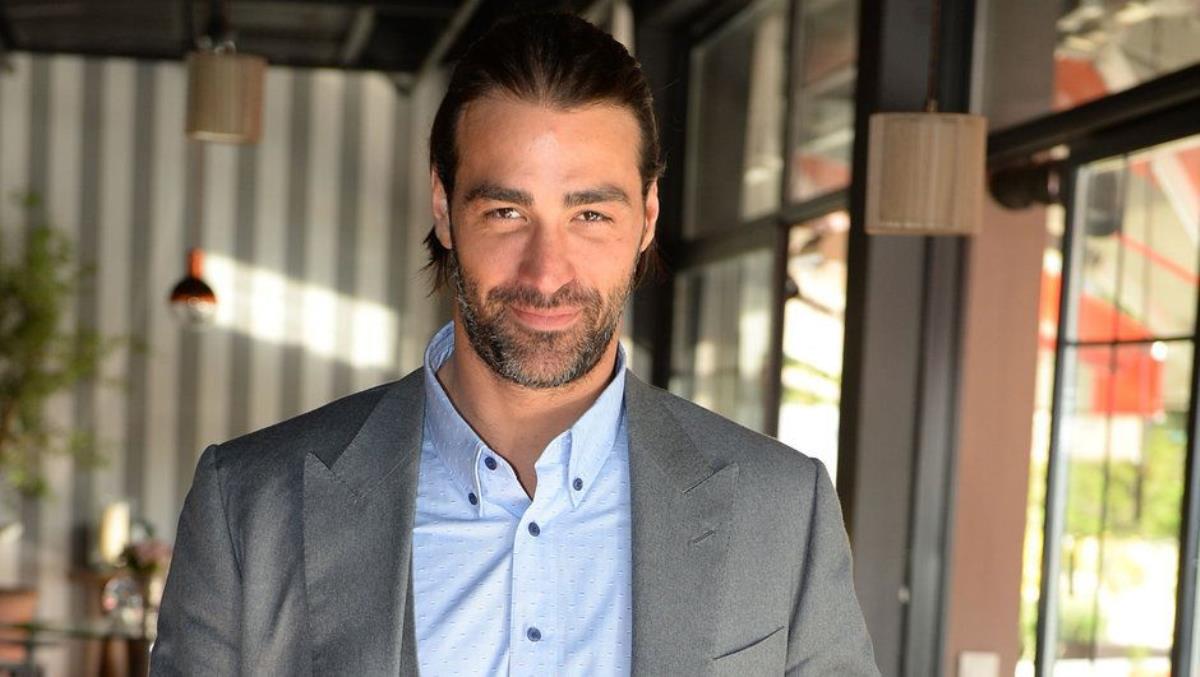 Sarp Levendoğlu gönlünü Naz'a kaptırdı