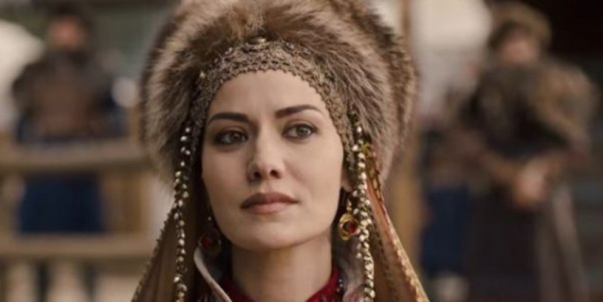 Fahriye Evcen kurt gibi uludu