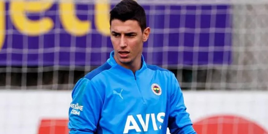 Fenerbahçe'de Berke Özer depremi