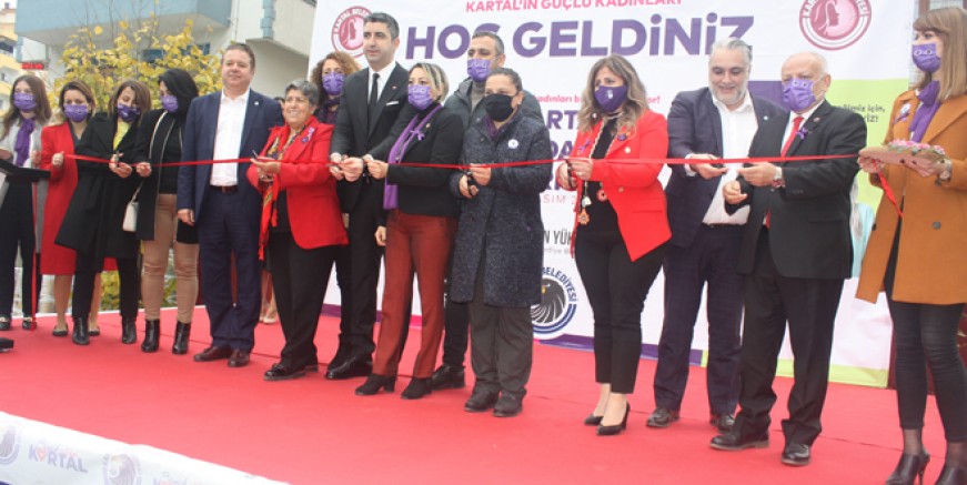 Gökhan Yüksel 'Çaresiz kadınların yanında olacağız'
