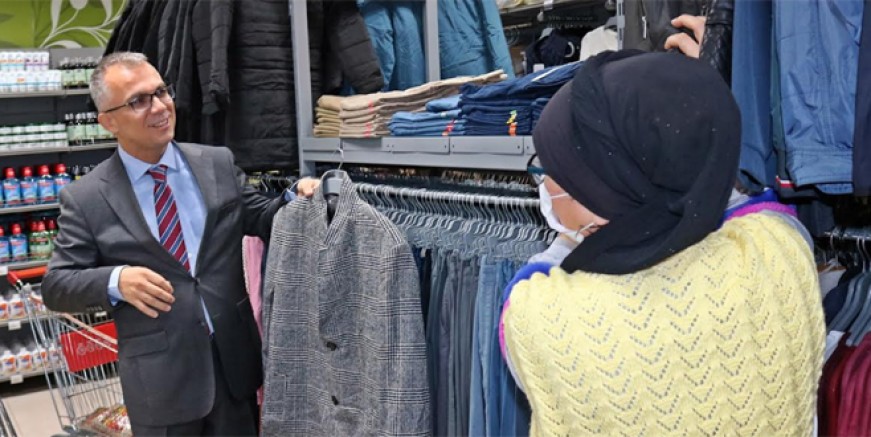 Maltepe'de 'Destek Market' yüz güldürüyor