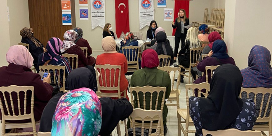 Maltepeli kadınlar şiddete karşı bilinçleniyor