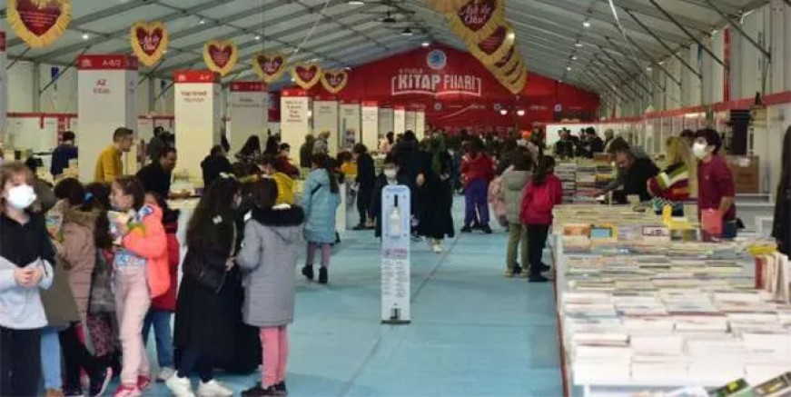 Şadi Yazıcı 'Kitap zehir olsa panzehiri yine kitaptır'