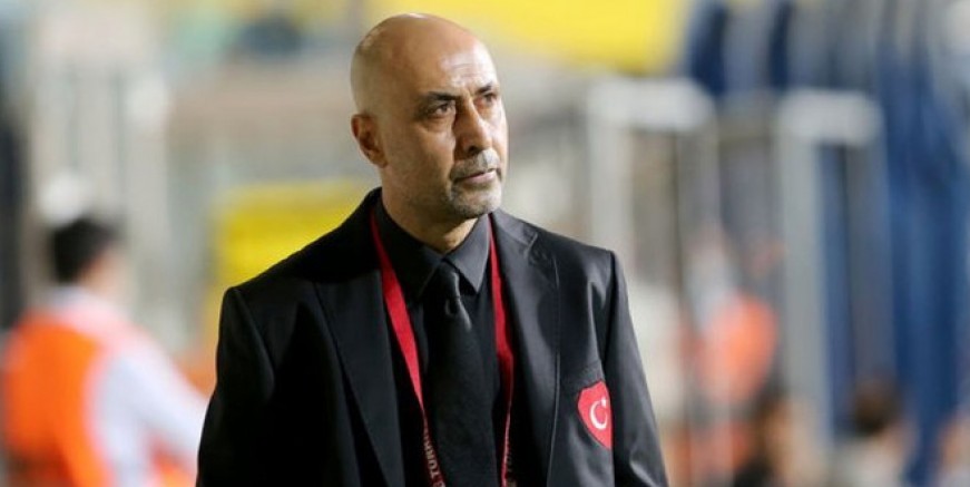 Tolunay Kafkas'a tepkiler çığ gibi!