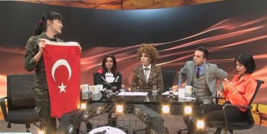 Tuğba Ekinci Nihat Doğan'la kapıştı