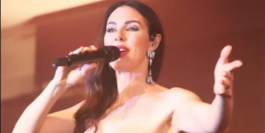 Defne Samyeli yine çok cesur!