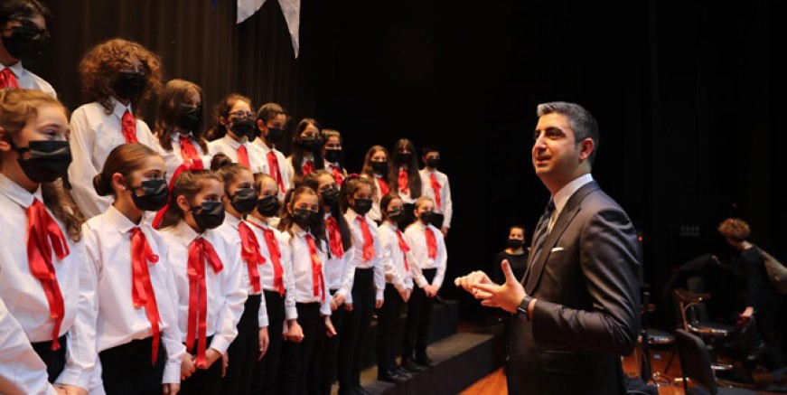 Gökhan Yüksel’den Gençlik Marşı