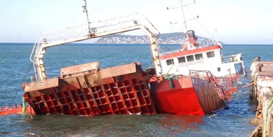 Maltepe'de gemi battı