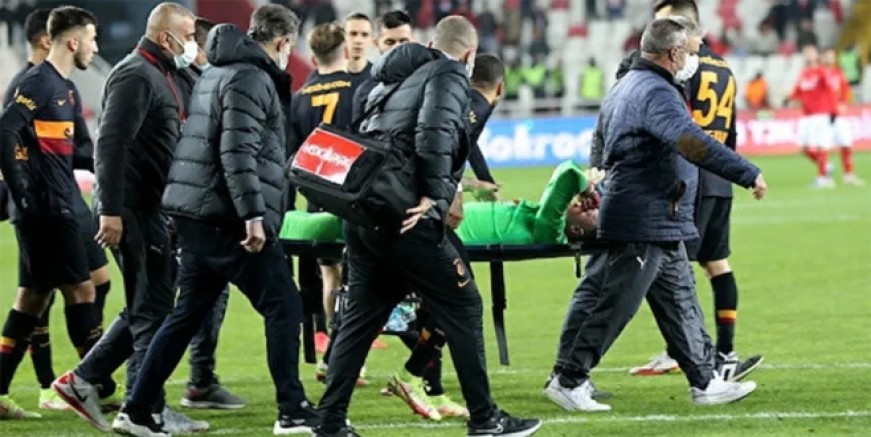 Muslera'da yırtık tespit edildi