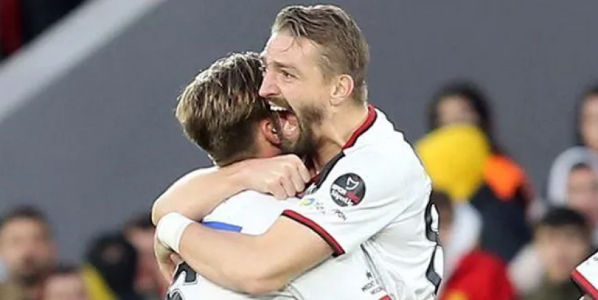 Trabzonspor'da Caner Erkin sesleri