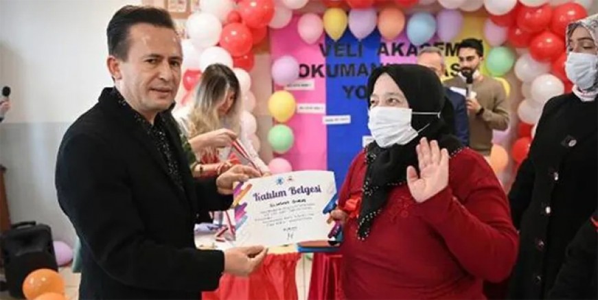 70 yaşındaki Havva Durmuş gençlere örnek oldu