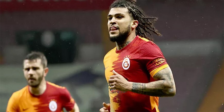 Galatasaray'da Yedlin gönderildi