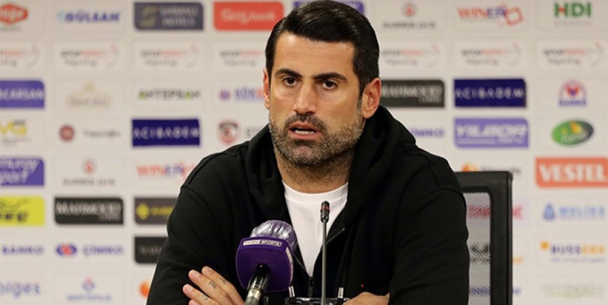 Volkan Demirel Zorbay Küçük'ü topa tuttu