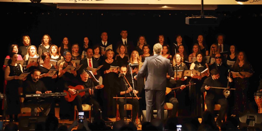 Kartal Belediyesi Korosu'ndan müzik ziyafeti