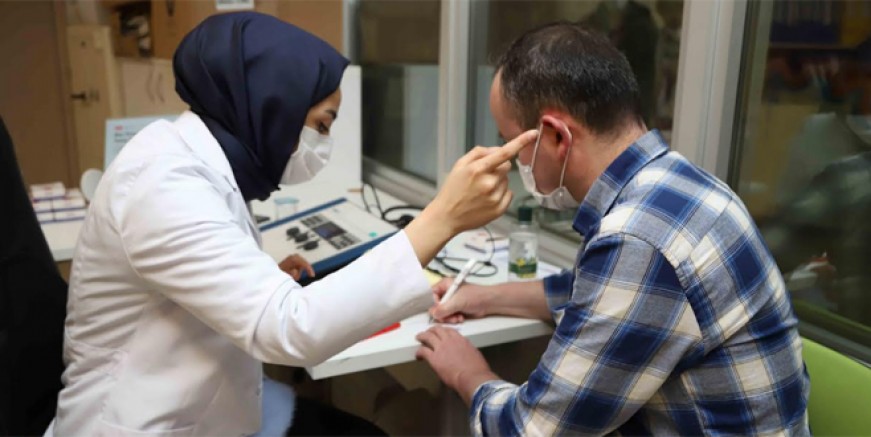 Kartal Belediyesi'nde işitme taraması