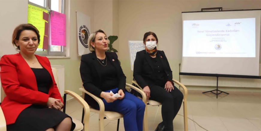 Yerel yönetimlerde kadın hareketi Kartal'dan başladı