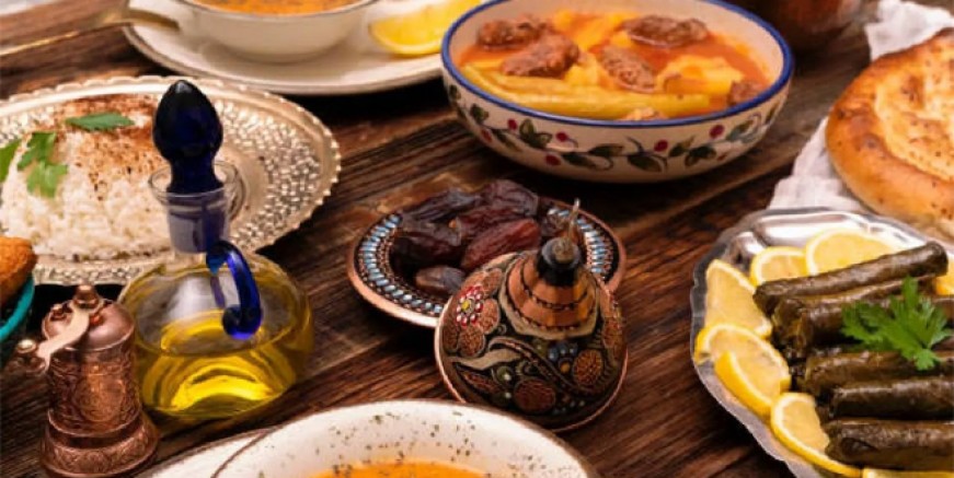Ramazan ayında iftar ve sahurda nasıl beslenmeliyiz?
