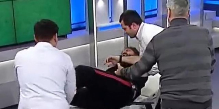 Rasim Ozan canlı yayında bayıldı