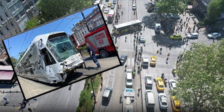 Fatih'te tramvay İETT otobüsüyle çarpıştı