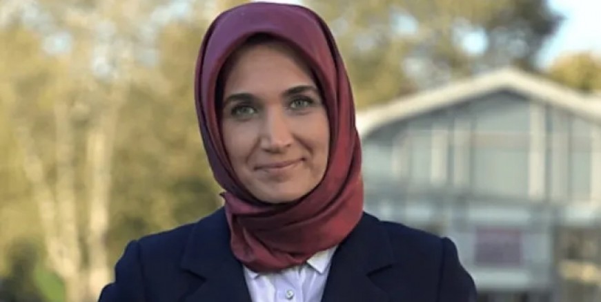 Kübra Güran Yiğitbaşı Türkiye'nin ilk başörtülü valisi