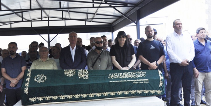 Müzisyen İsmail Özbulut hayatını kaybetti