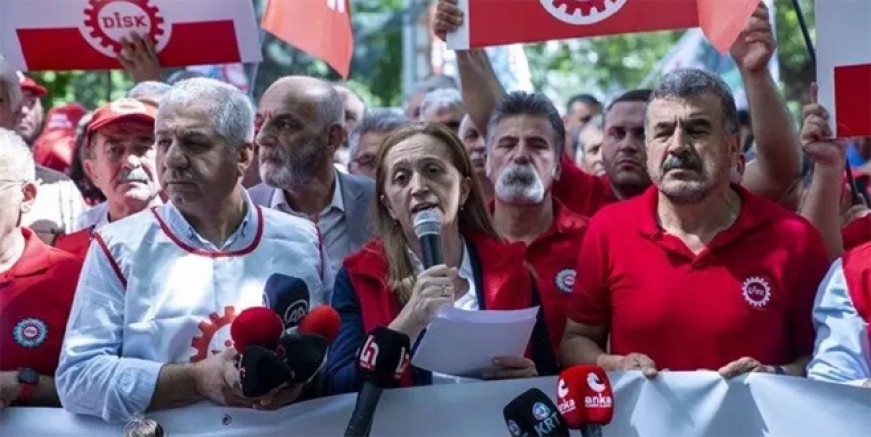 DİSK TÜİK'i yerden yere vurdu