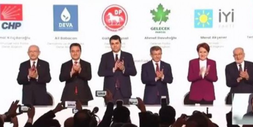 6'lı masa toplantısına damga vuran olay!