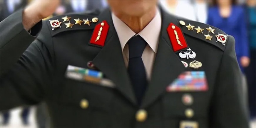 205 general ve amiralin görev yeri değişti