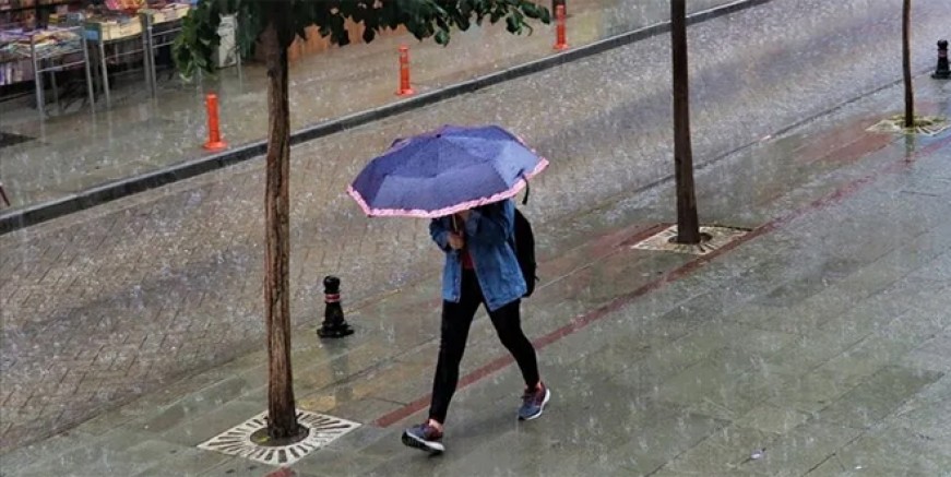İstanbul'a sağanak yağış geri geliyor