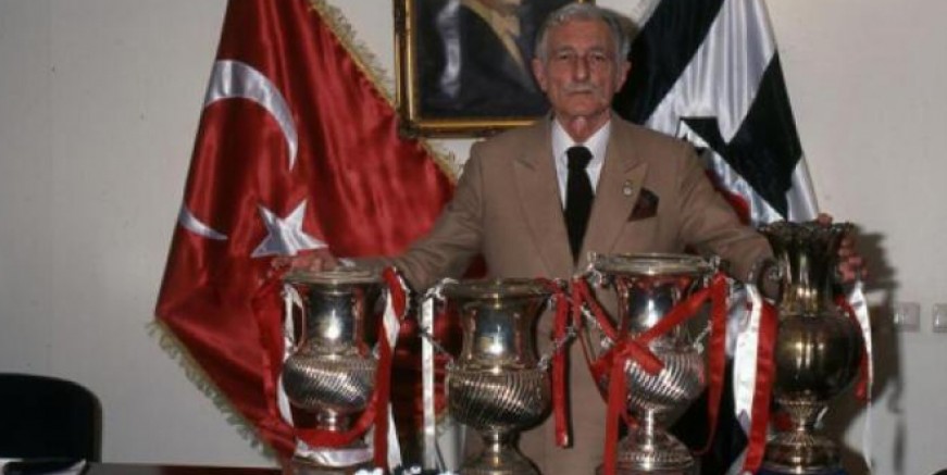 Süleyman Seba kabri başında anıldı