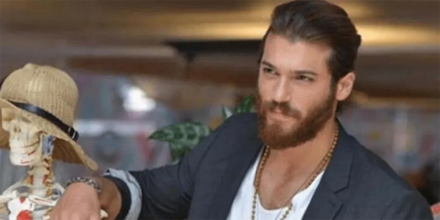 Can Yaman Venedik'te ödül aldı
