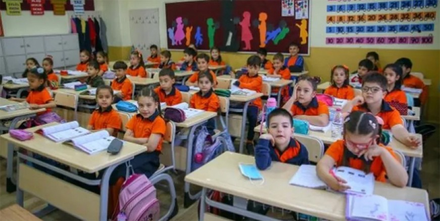 Okullarda yarın ilk ders zili çalacak