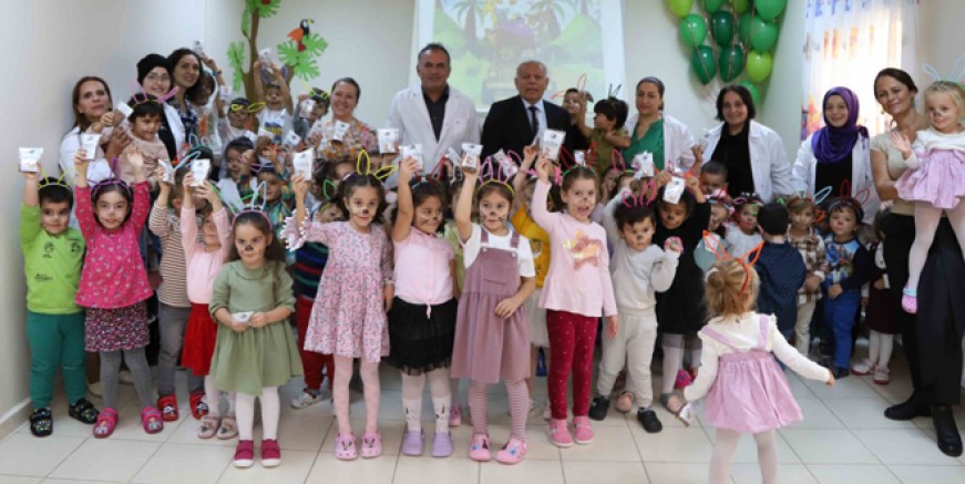 Kartal Belediyesi çocuklara hayvanseverliği aşıladı