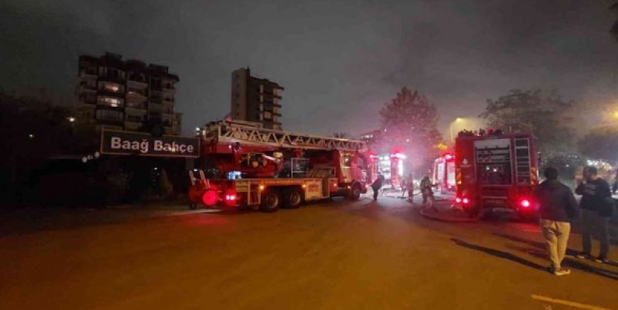 Kartal'da bir kafede çıkan yangın korkuttu