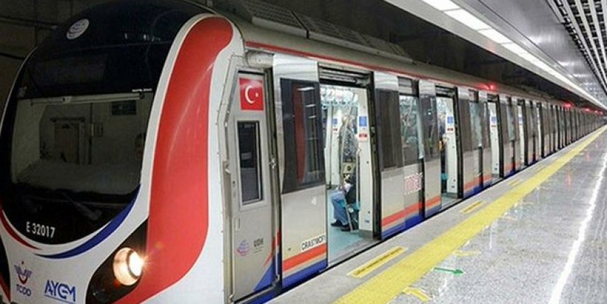 Marmaray'da bir kişi intihar etti