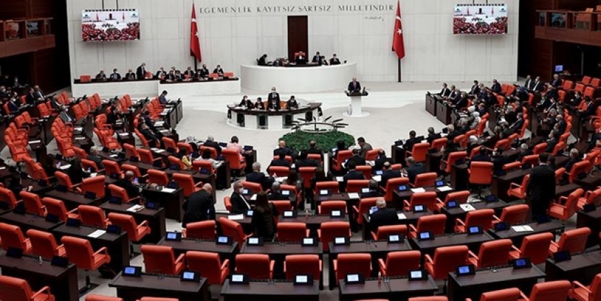 TBMM EYT ve Sosyal Medya yasası tasarısıyla açılıyor