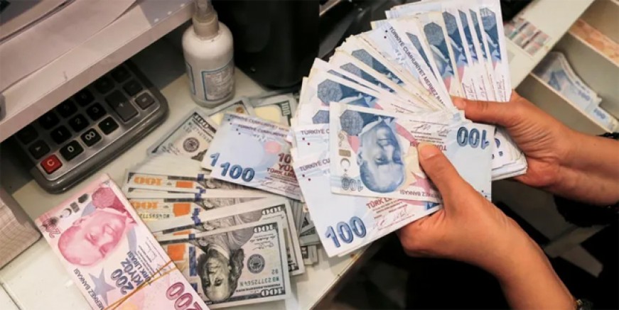 AK Parti'den EYT ve sözleşmeliye kadro açıklaması