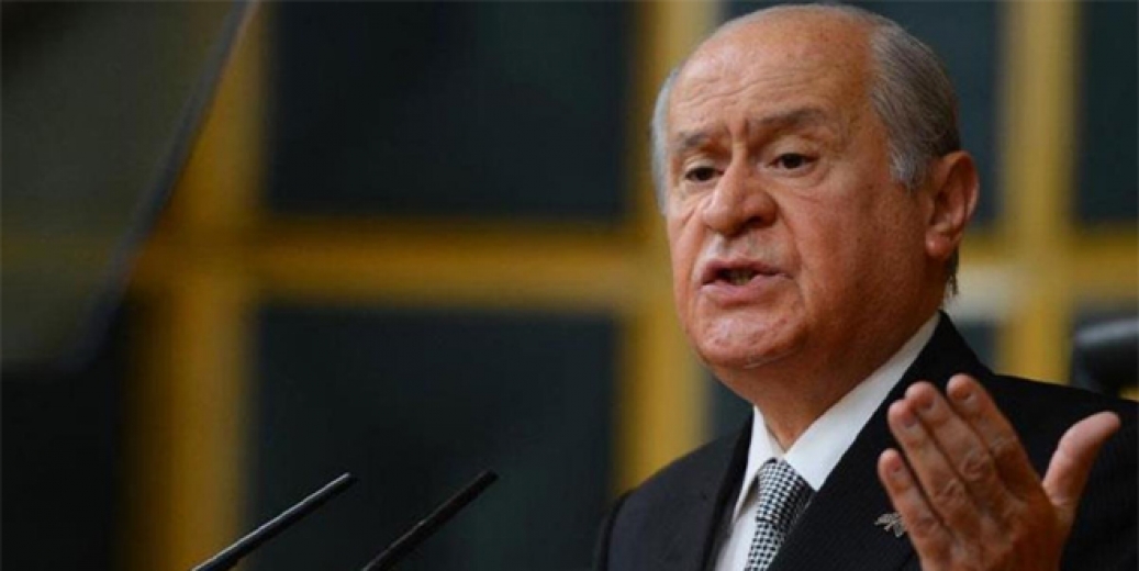 Bahçeli'nin hedefinde bu kez yorumcular var! Bıktık artık