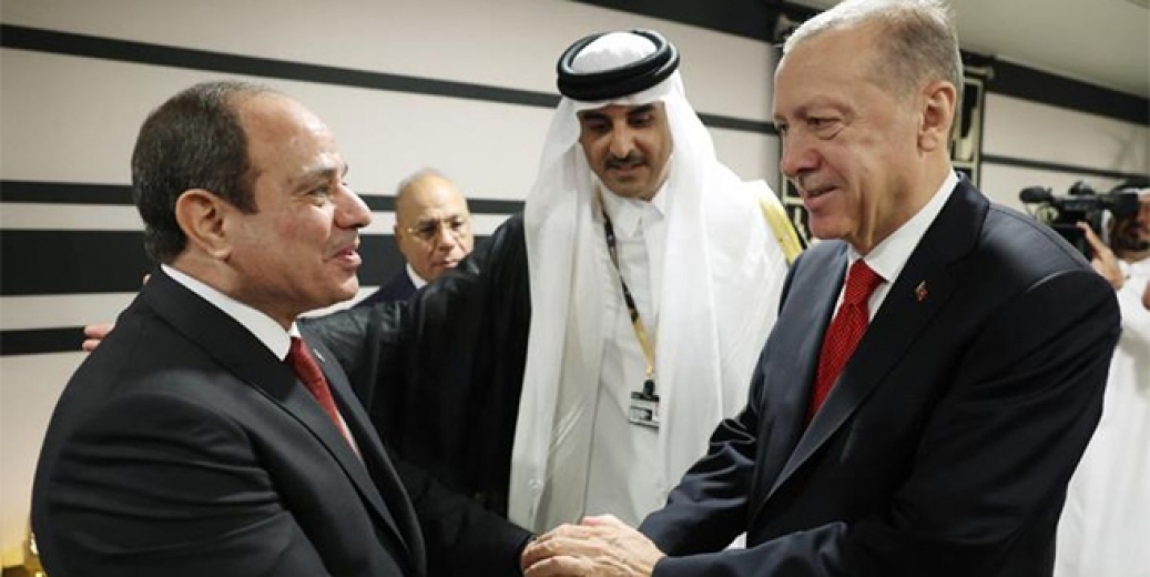 Erdoğan, Sisi ile tokalaştığı fotoğrafın hikayesini anlattı